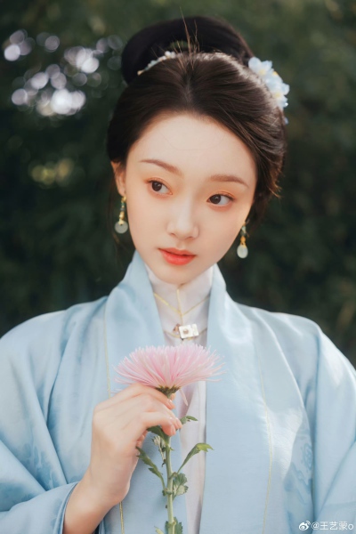 王艺蒙