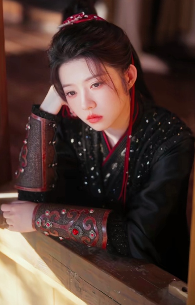 何蓝逗