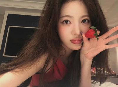 kiiikiii Sui李守彬