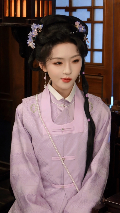 王云云