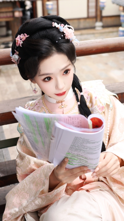 王云云