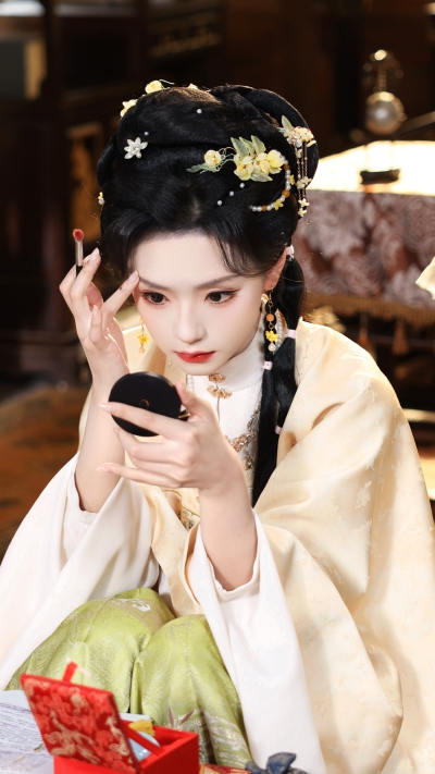 王云云