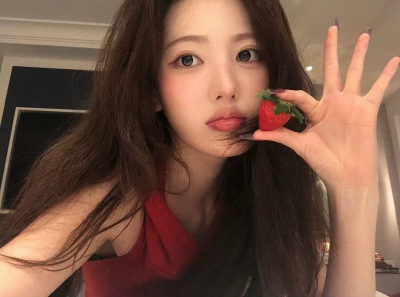 kiiikiii Sui李守彬
