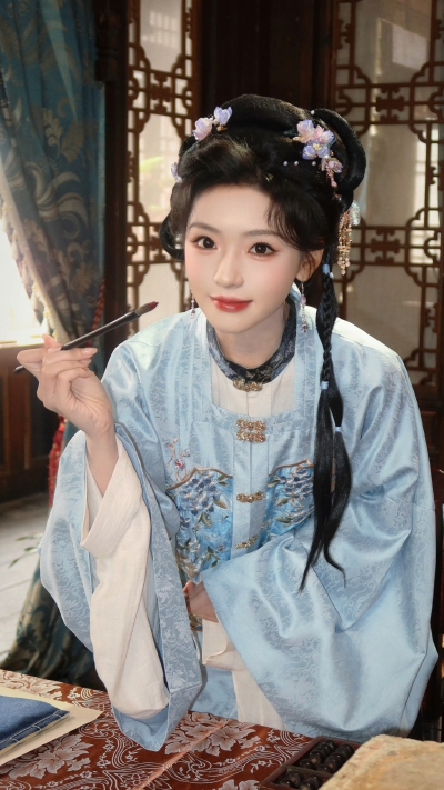 王云云