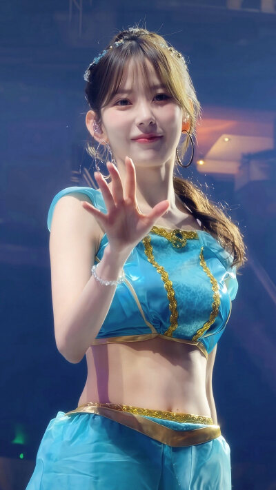 宮脇咲良 饭拍高清