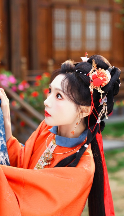 王云云