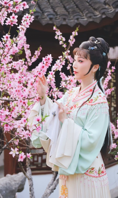 李旭丹