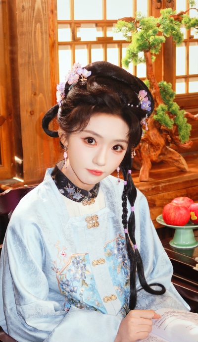 王云云