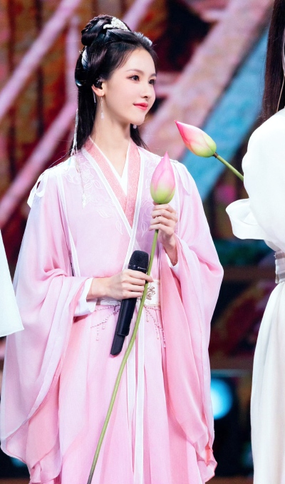 陈都灵