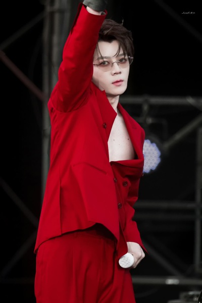 王栎鑫 261006泸州超级银河左岸音乐节