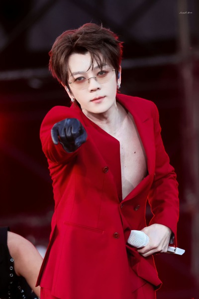 王栎鑫 261006泸州超级银河左岸音乐节