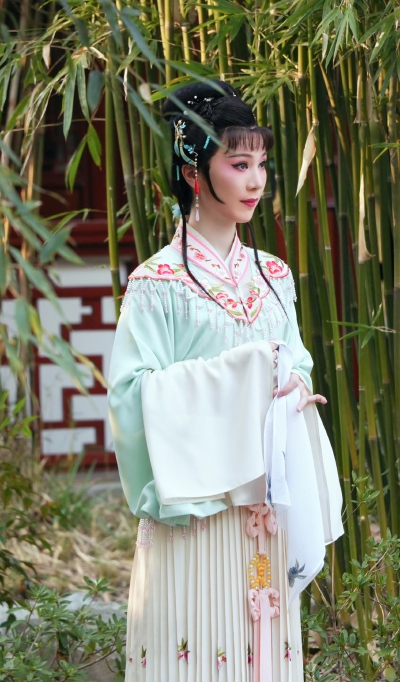 李旭丹