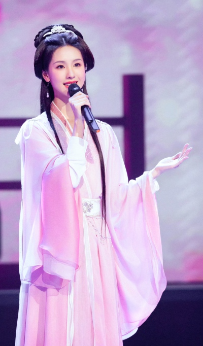 陈都灵