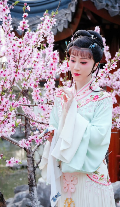 李旭丹