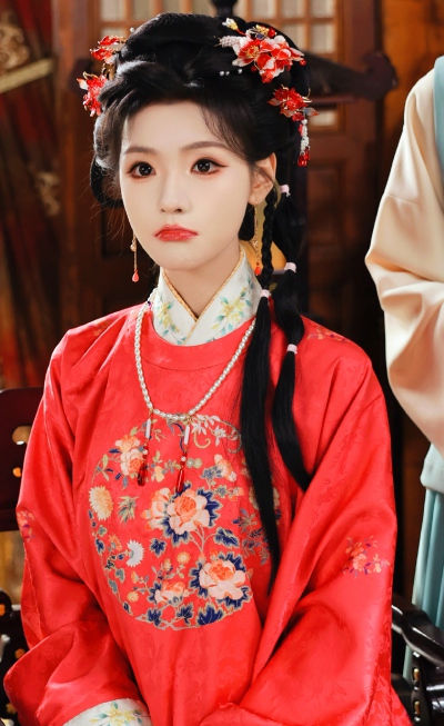 王云云