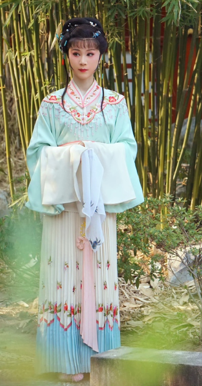 李旭丹