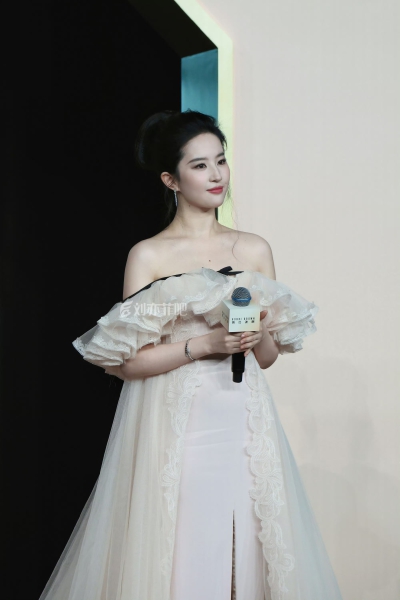 刘亦菲 × BobbiBrown 上海 典藏之夜
刘亦菲芭比波朗全球品牌代言人2026.10.9