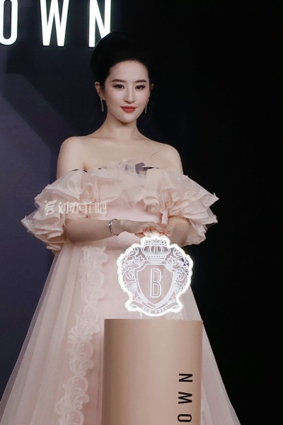 刘亦菲 × BobbiBrown 上海 典藏之夜
刘亦菲芭比波朗全球品牌代言人2026.10.9