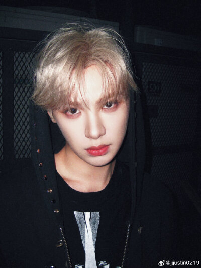 黄明昊