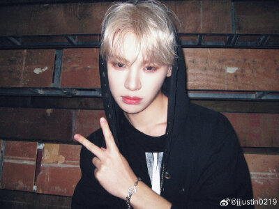 黄明昊