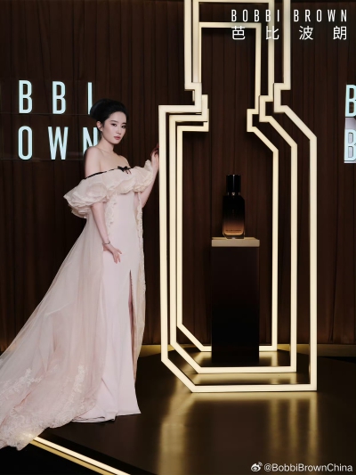 刘亦菲 × BobbiBrown 上海 典藏之夜
刘亦菲芭比波朗全球品牌代言人2026.10.9