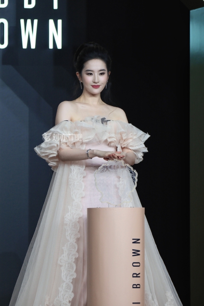 刘亦菲 × BobbiBrown 上海 典藏之夜
刘亦菲芭比波朗全球品牌代言人2026.10.9