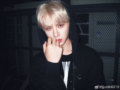 黄明昊