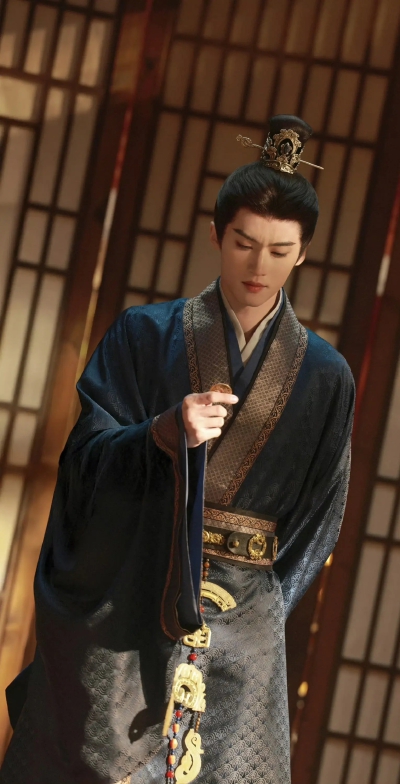 闫桉《嫁金钗》陆濯