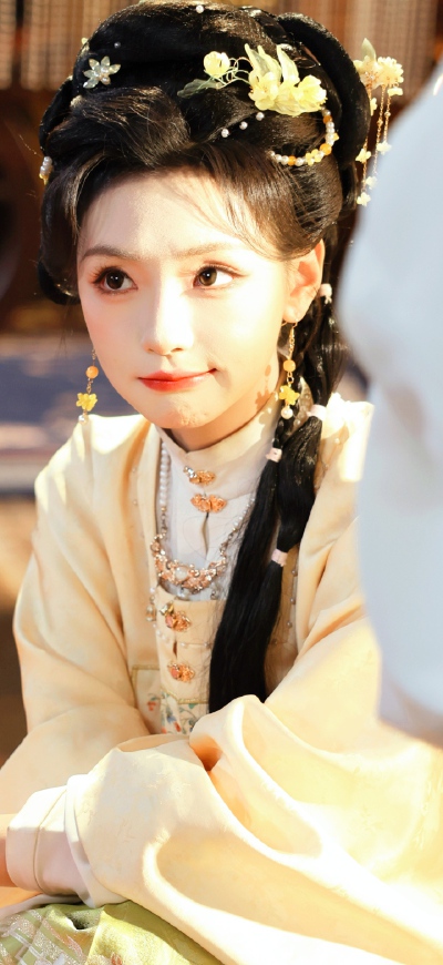 王云云