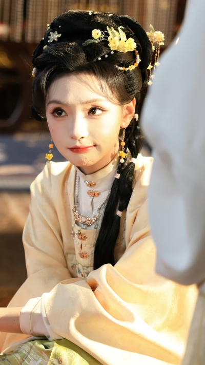 王云云
