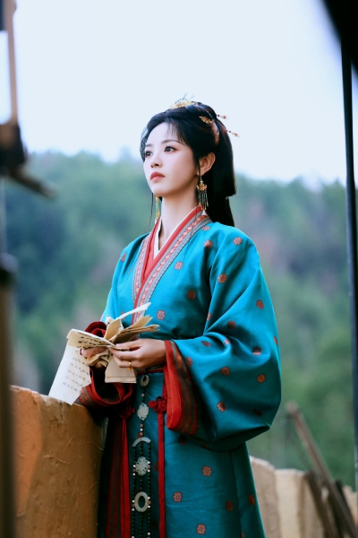 田曦薇