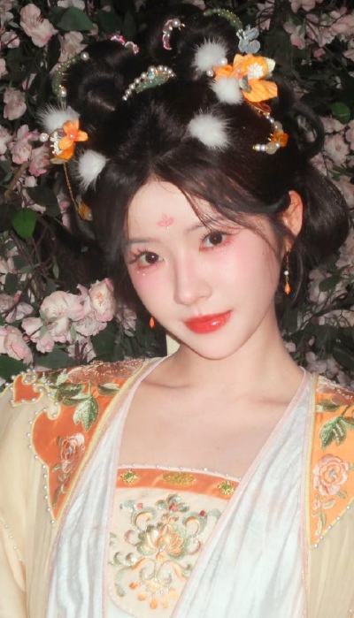 何蓝逗