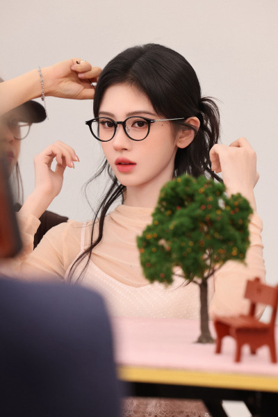 鞠婧祎