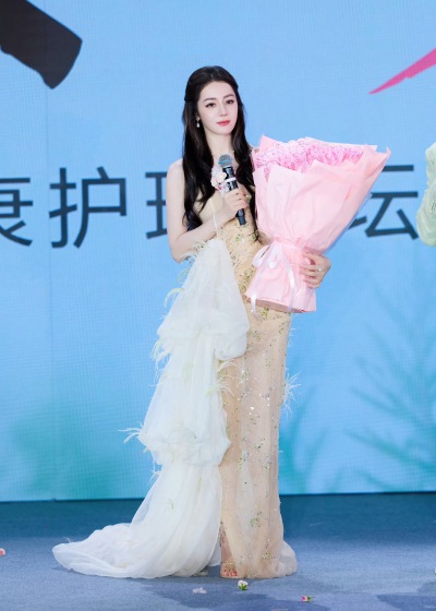 迪丽热巴