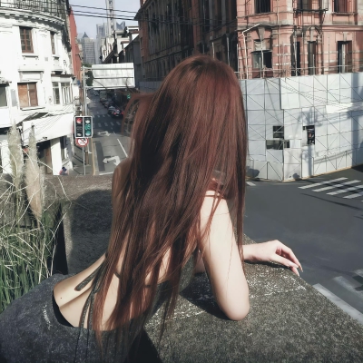 悄悄退场