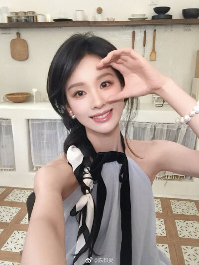 陈都灵