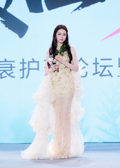迪丽热巴