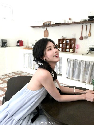陈都灵