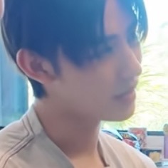 好头疼的打光