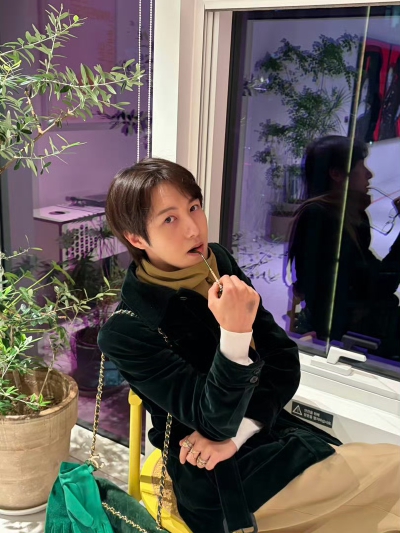 黄仁俊微博更新