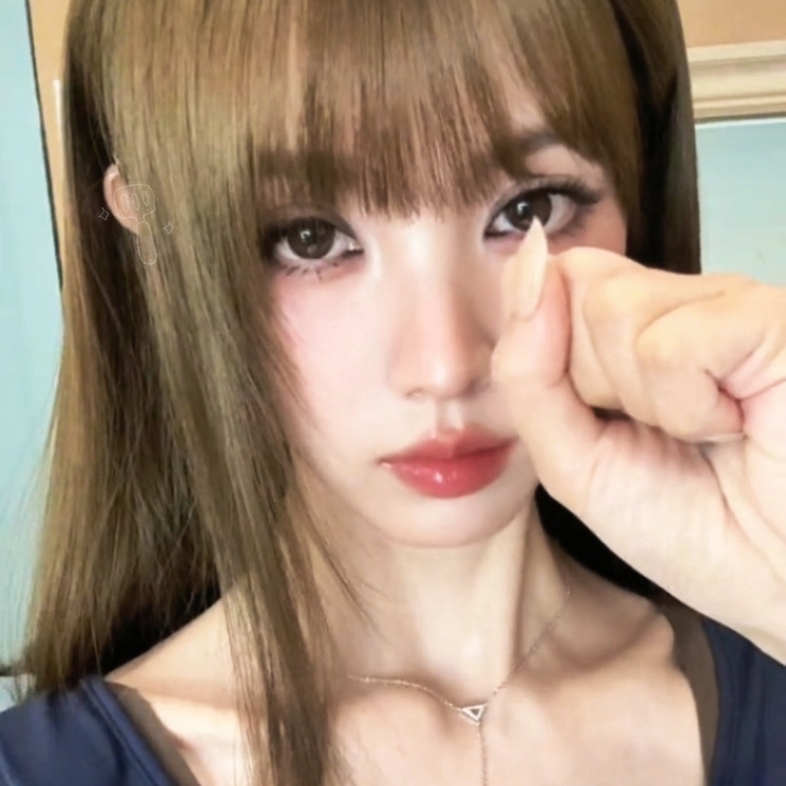 急什么少不了你的！
我调了两种～选不出来所以都发一下！
记得单收，单收=单图收藏