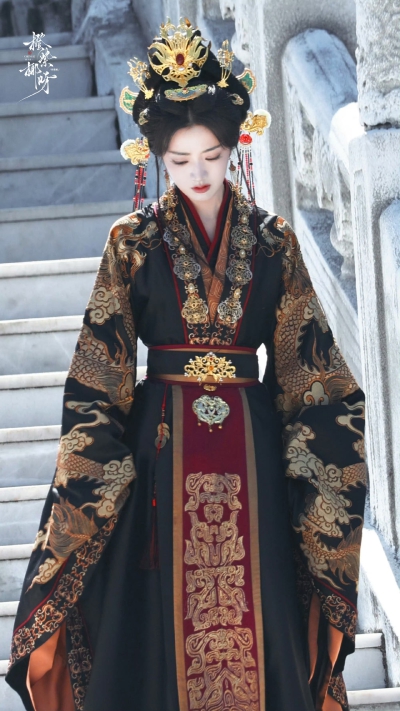 黄羿