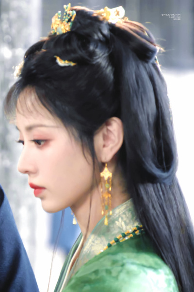 田曦薇