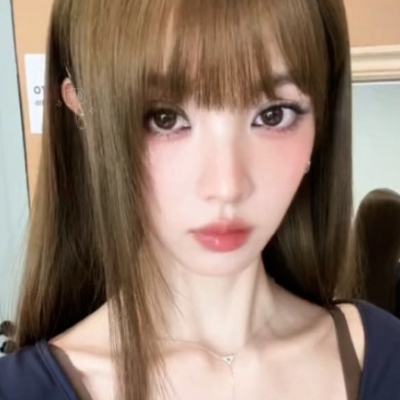 急什么少不了你的！
我调了两种～选不出来所以都发一下！
记得单收，单收=单图收藏