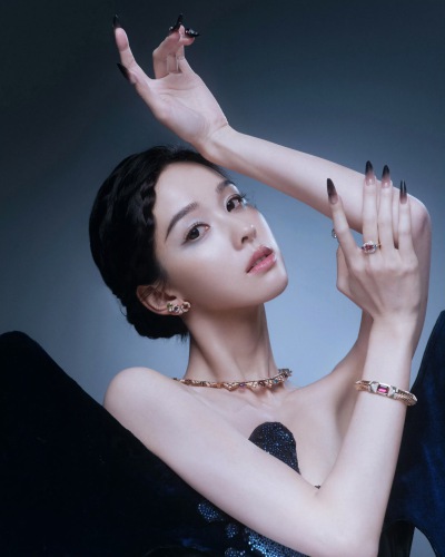 陈都灵