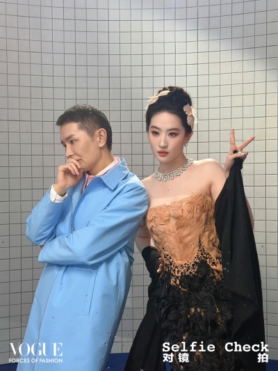 刘亦菲Elie Saab 2026 秋冬黑金羽毛高定礼服压轴亮相苏州·VOGUE时尚之力盛会
#刘亦菲 凤凰神女#
刘亦菲宝格丽全球品牌代言人2026.10.23