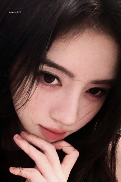 鞠婧祎