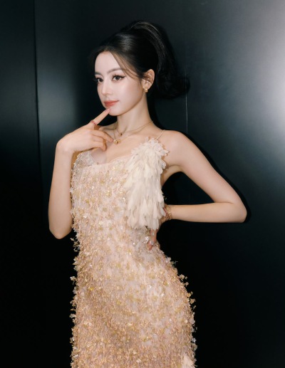 迪丽热巴