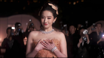刘亦菲Elie Saab 2026 秋冬黑金羽毛高定礼服压轴亮相苏州·VOGUE时尚之力盛会
#刘亦菲 凤凰神女#
刘亦菲宝格丽全球品牌代言人2026.10.23