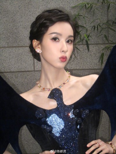 陈都灵